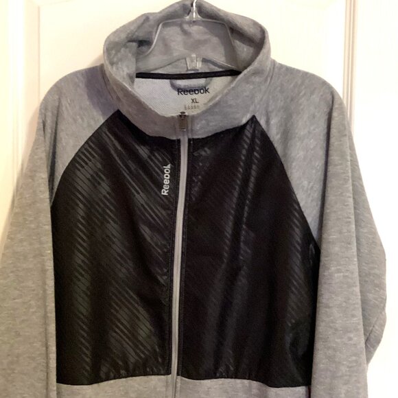 Reebok Play Dry Men's Lightweight Jacket Size XL Full Zip Color Block Gray Black - Picture 2 of 9